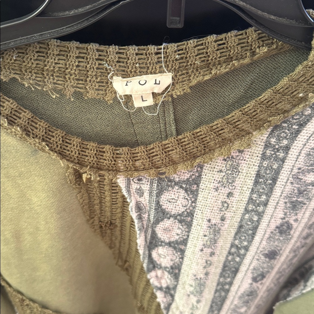 POL green patchwork top - Picture 2 of 5